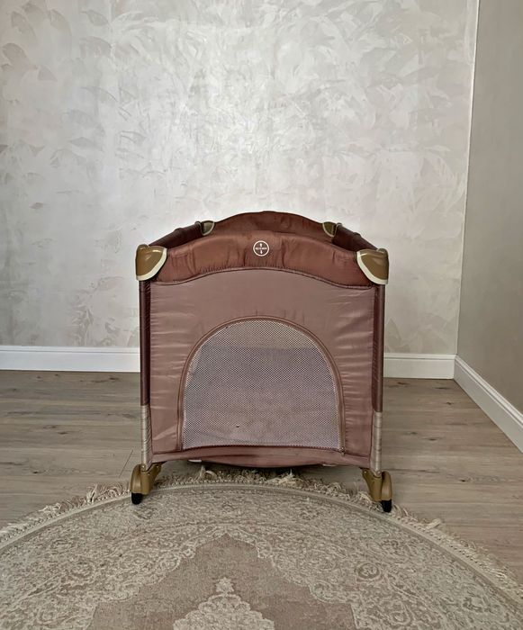 Продаётся детский манеж