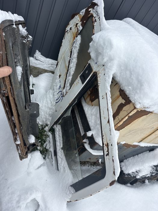 Ușa - uși  stanga dreapta stivuitor linde H20-H25-H30