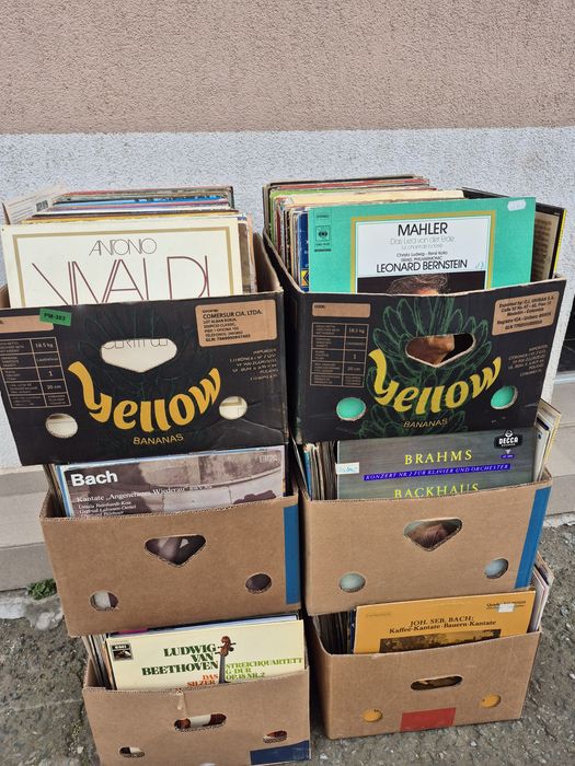 Vând Lot 150lp Discuri Vinil cu muzică clasică mixta 

Artiști:

- Fra