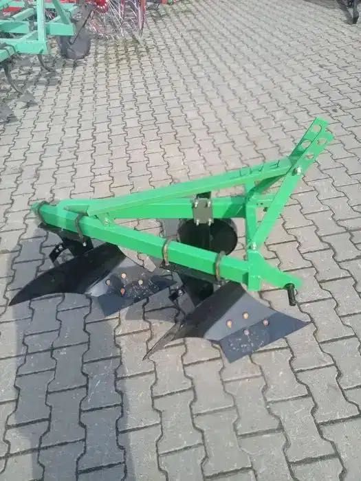 Plug pentru tractoraș cu 2 cormane