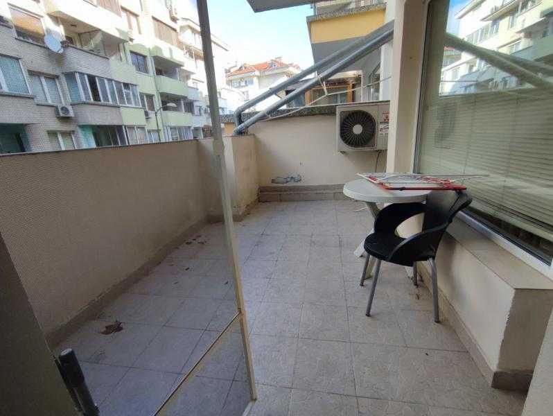 Двустаен апартамент в к-с Лазур в нова кооперация!