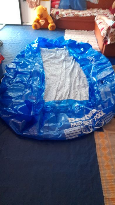 Piscina  noua de familie