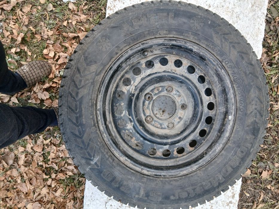 Продам шину с диском от BMW