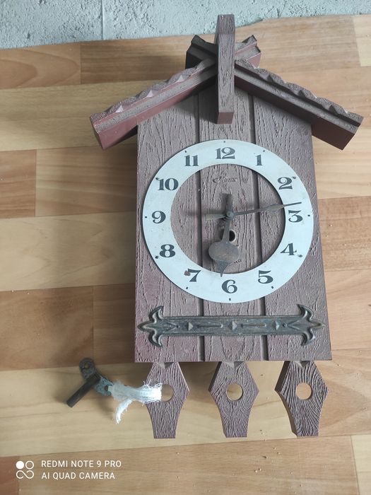 Часы настольные.