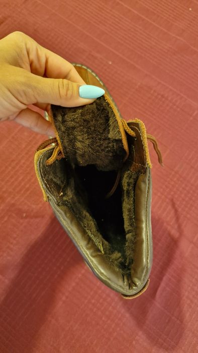 Зимни кожени обувки с дебела подметка 44 номер кафяви. Нови