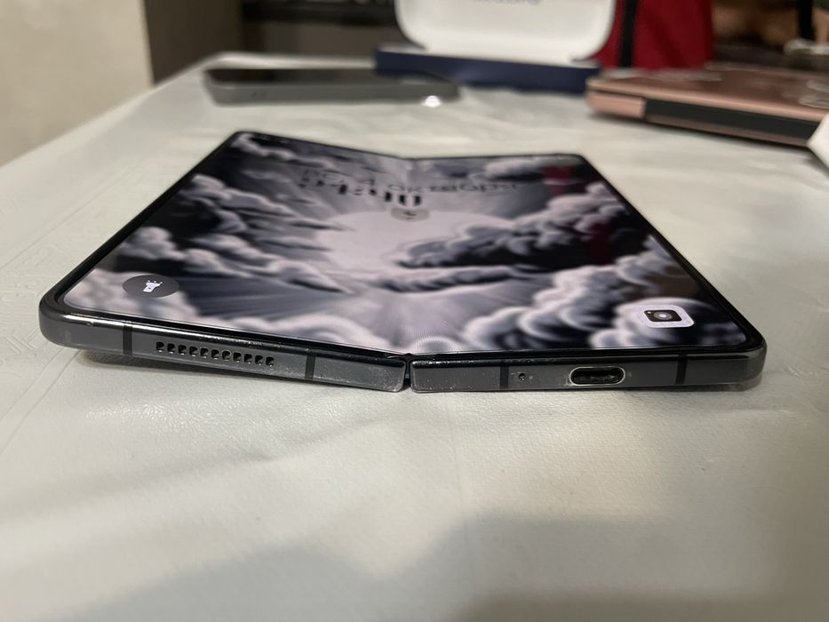 SAMSUNG FOLD 4 12/256 срочно