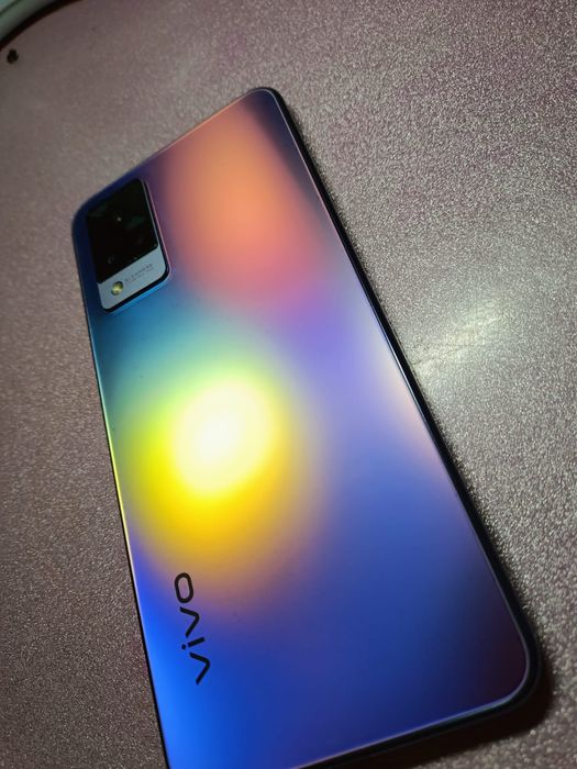 Продаётся Vivo V21