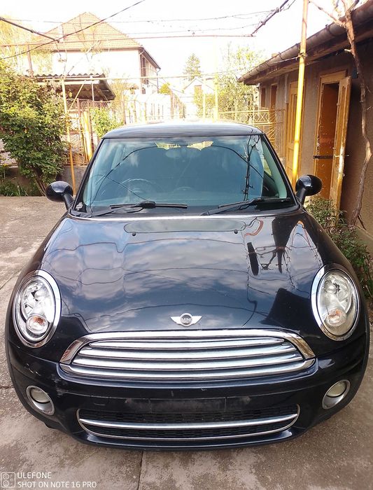 Masina Mini-Cooper