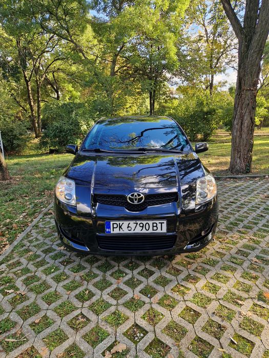 Toyota Auris 2010 г. (фейслифт); D-4D; 90 к.с.; шест скорости