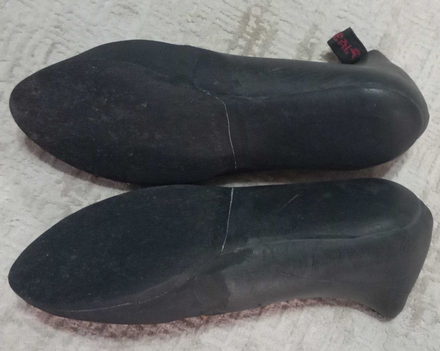 Продаются скальные туфли