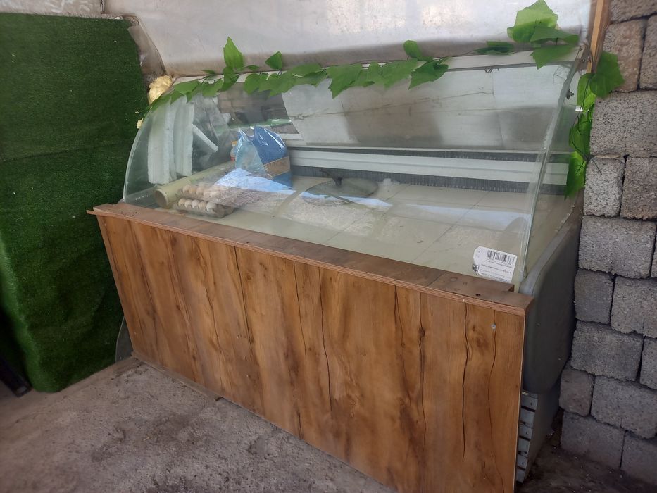 Витрина холодильник , морозильник