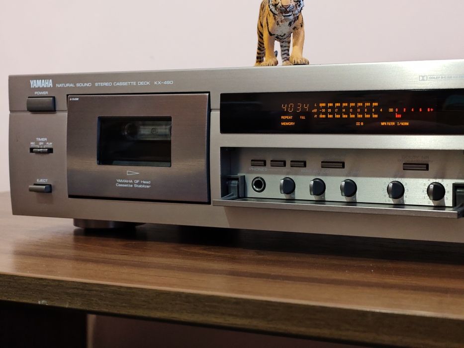 Yamaha KX-490. Un deck de calibru, adevărat. Impecabil. Preț fix !