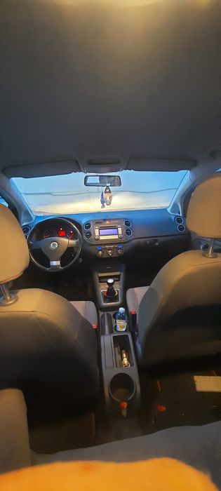 Golf 5 plus. Proprietar