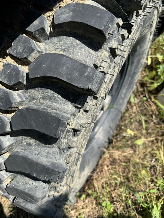 Vand 4 jante cu cauciucuri offroad