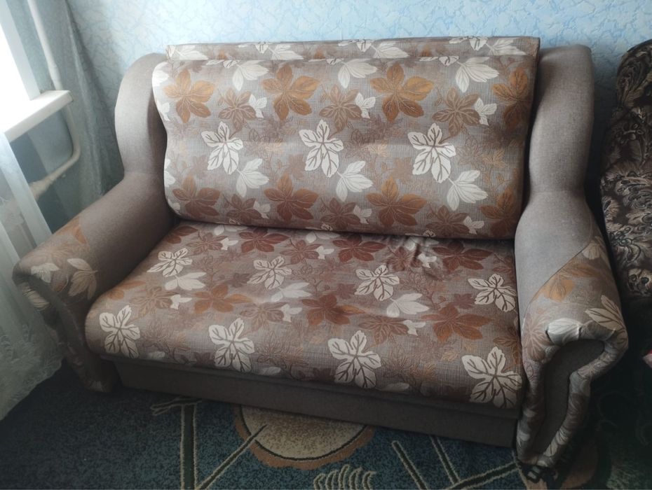 Мягкая мебель-диван, кровать,кресла