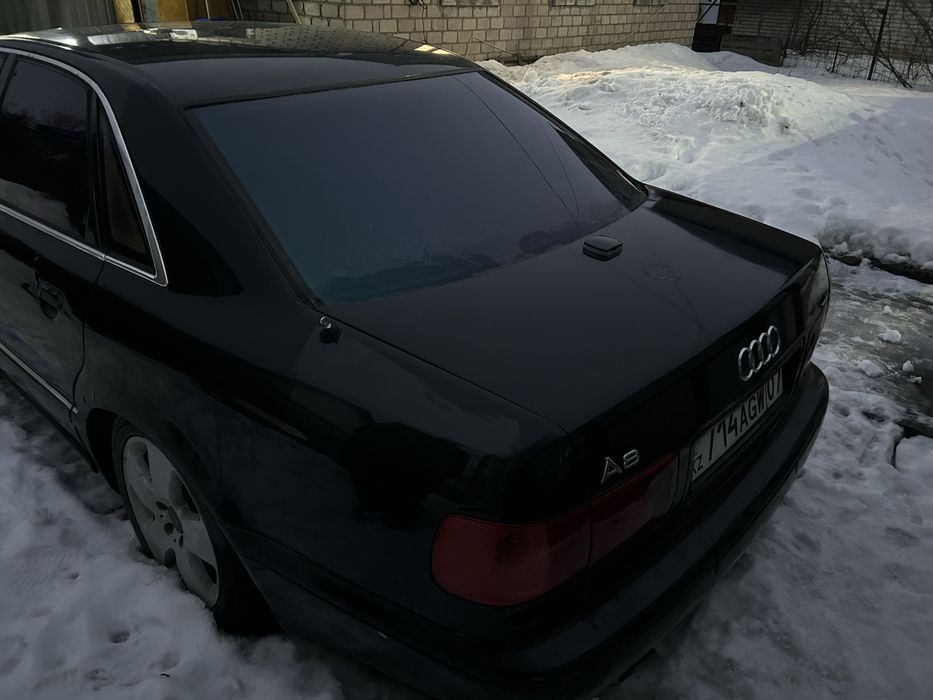 Продам audi a8 d2