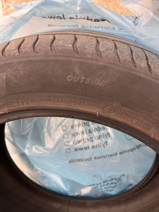 Летни гуми Michelin 205/55 R17 95V dot 2219 два бр.