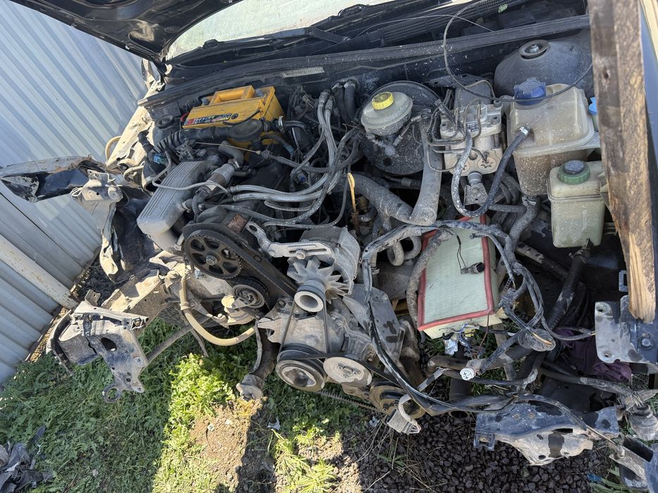 Ауди 80 Б4 по запчастям