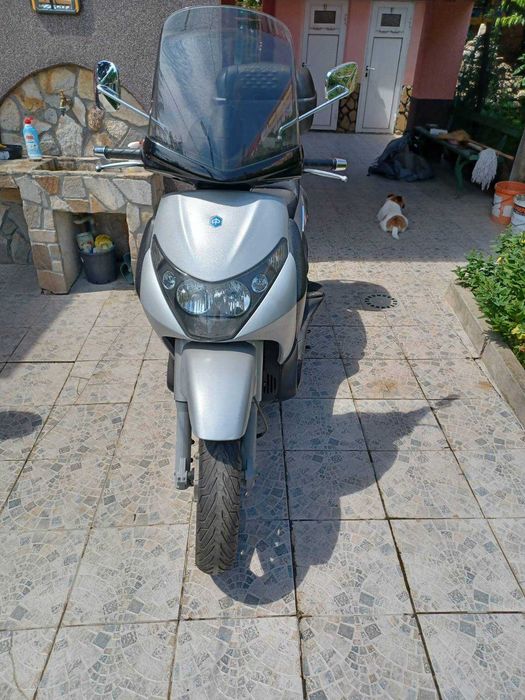 Piaggio Beverly 250