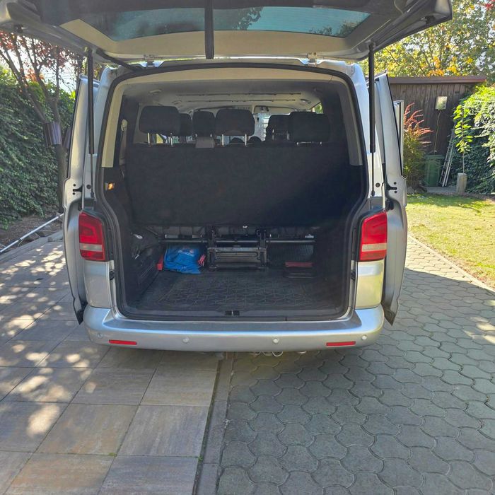 Vând Volkswagen T5 Carawelle 2011 automatic 180cp