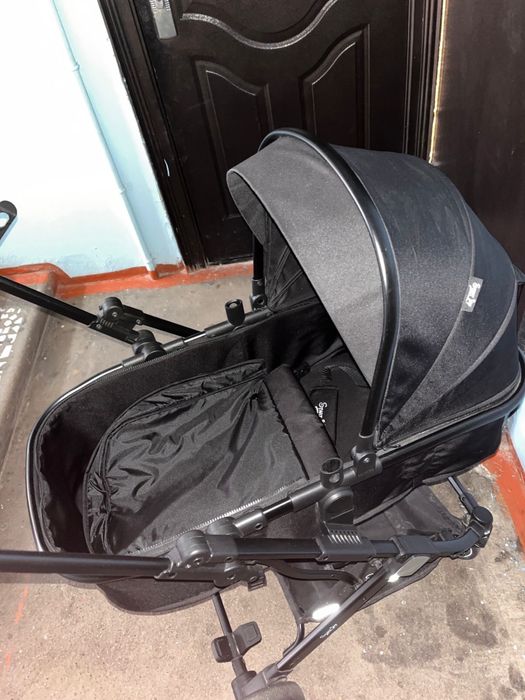 Продам  коляску