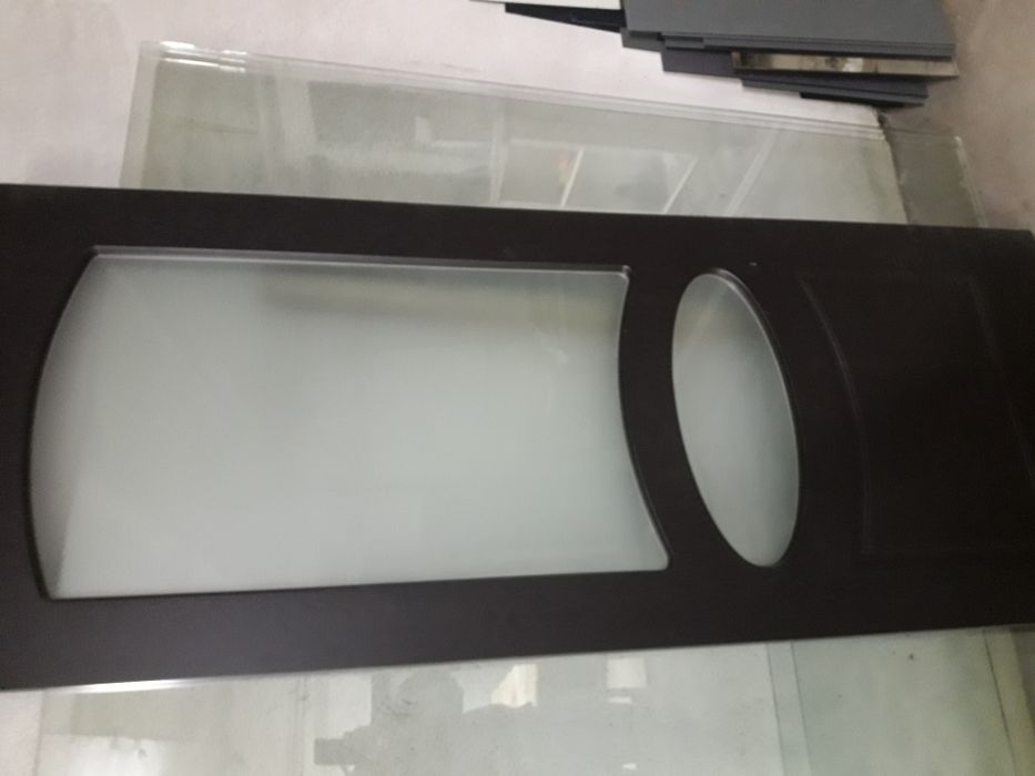 Стекла на межкомнатные двери