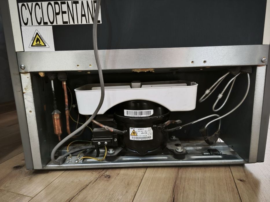 Холодильник Midea