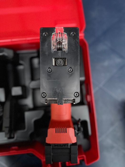HILTI SJT 6-22 / 04.2025г. / NURON 2x5Ah батерии - неразличим от НОВ