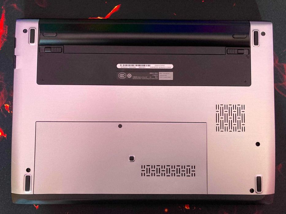 Бизнес лаптоп Dell Latitude 333O, Intel Core i5, 8 GB RAM, 500GB HDD, 5ч. батерия Windows 10