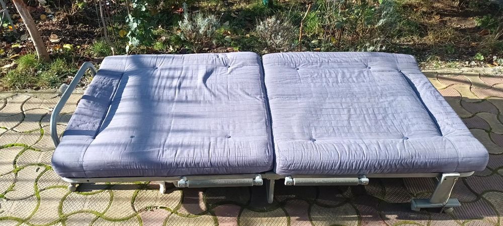 Pat metalic rabatabil pentru turisti