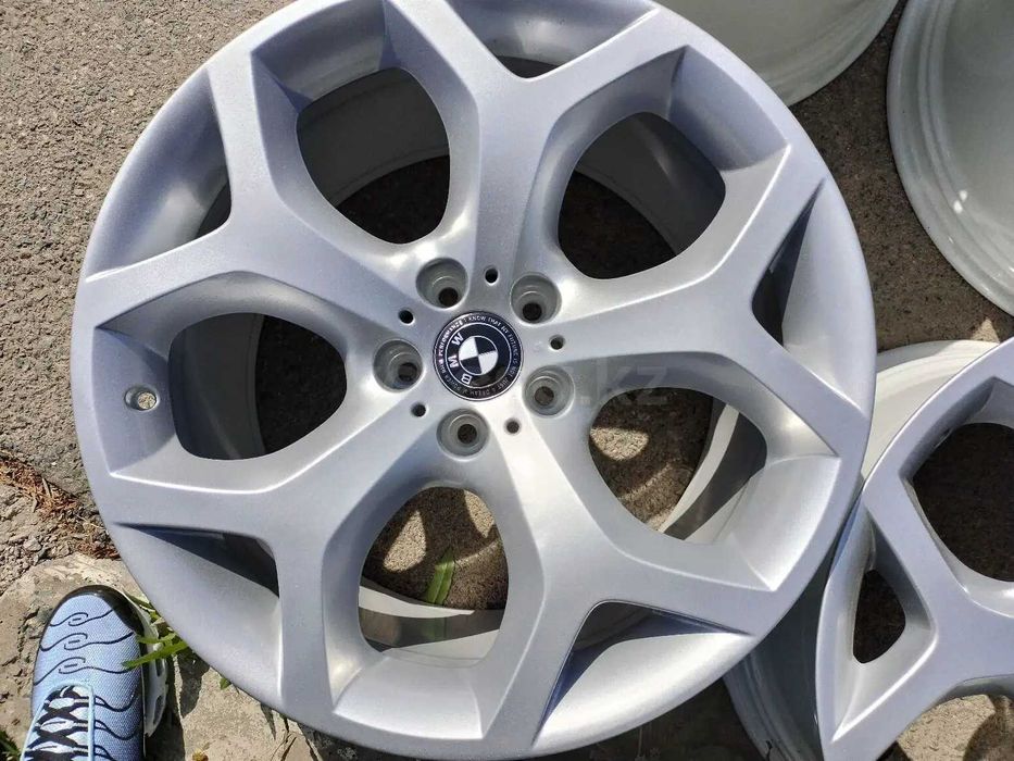 Bmw x5. x6 их Японии