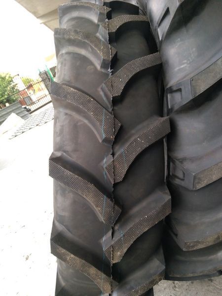 R38 cauciucuri noi 14.00-38 Brekner Germany avem si 13.6 si 15.5 ZYX5