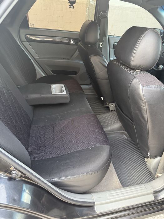 Lacetti avtomat  sotiladi