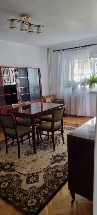 Inchiriez apartament 3 camere