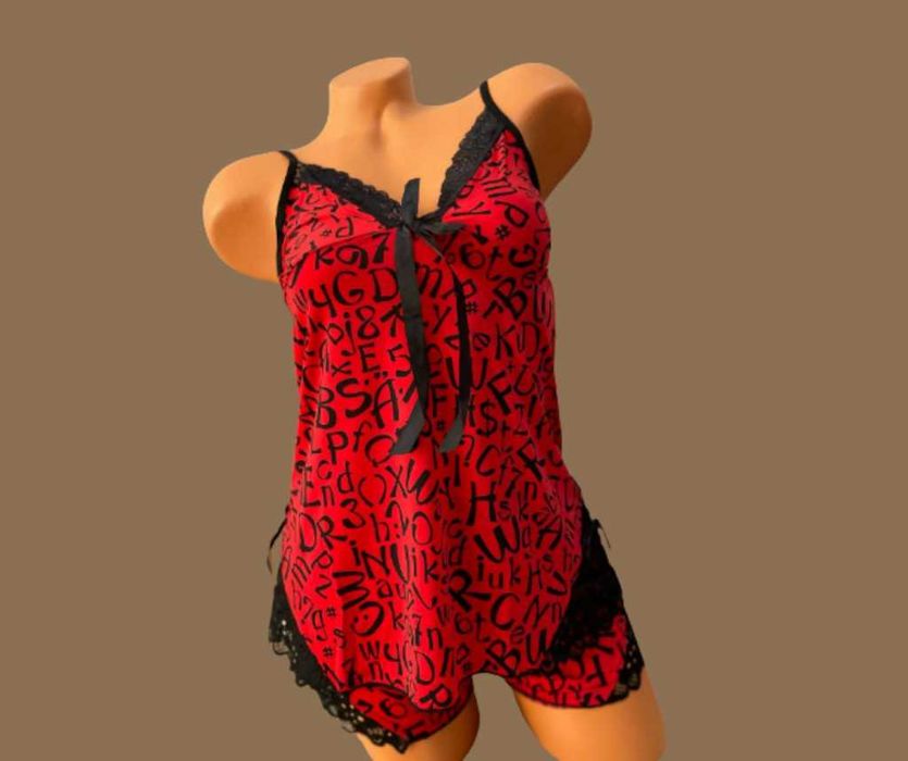 Дамска пижама, две части