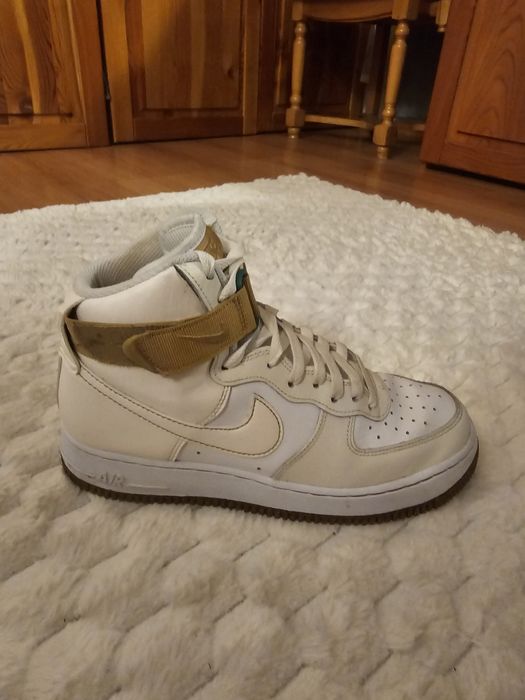 Air Force 1 HIGH '07 LV8 EMB