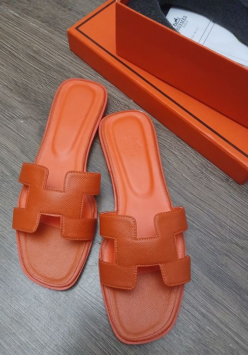 Тапочки шлепки женские отличного качества производство Испании Италии.