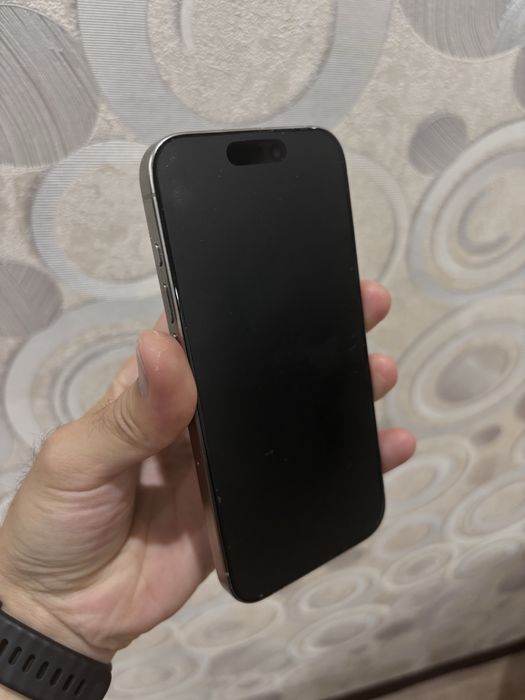 Продаю iphone 15 pro 128