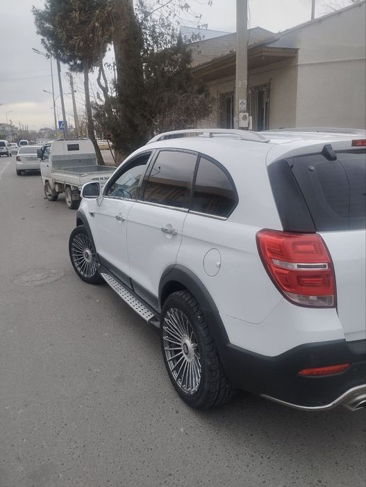 Chevrolet Captiva 2010 — 2