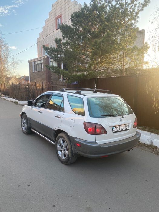 Продам лексус рх300