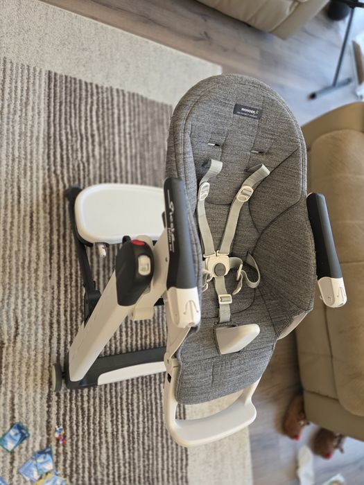 Scaun masă Peg Perego Siesta Follow Me 2în1 – ca nou, foarte elegant