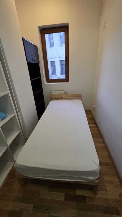 Vanzare toata Mobila 2000 lei zona Cismigiu