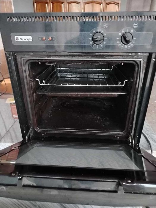 Продается духовка.