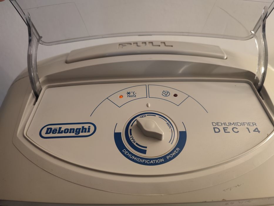Dezumidificator Delonghi Dec 14 randament 14 L la 24 h