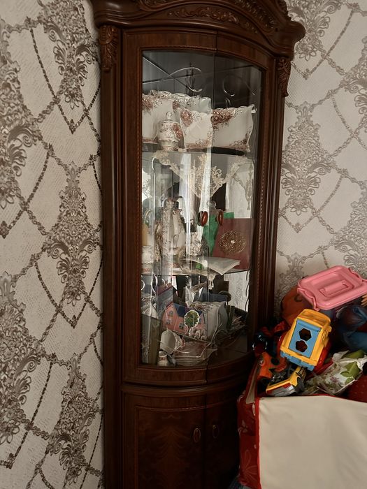 Угловая стенка в хорошем состоянии