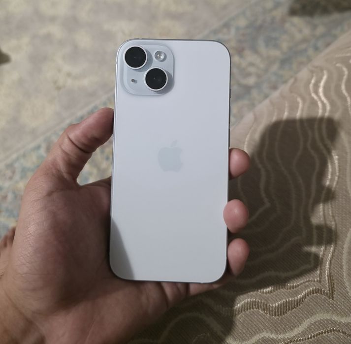 iPhone 15 128gb.