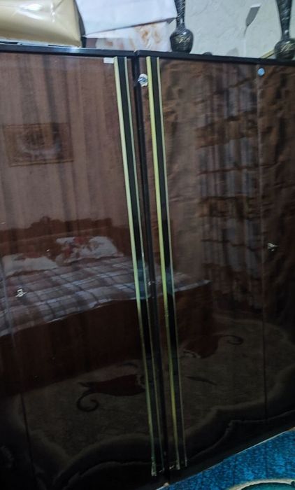 Кровать матрас тумба шифонер