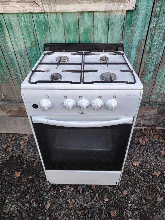 Продам газовую плиту