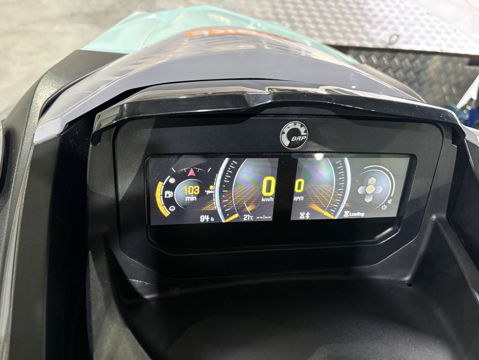 Vand skijeturi wake 230 si spark trixx 3