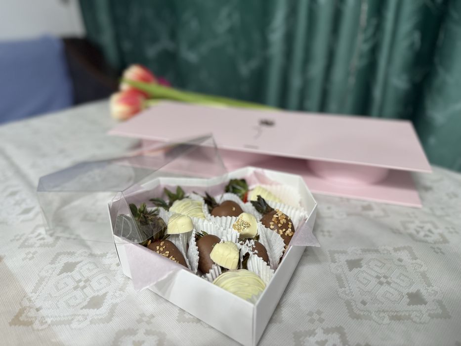 Клубника в шоколаде/6000 тг